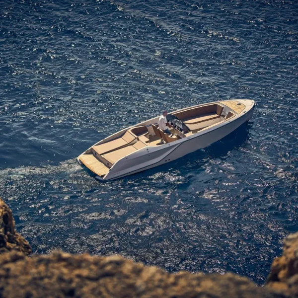 Frauscher 858 Fantom Air exclusive yacht charter Mallorca