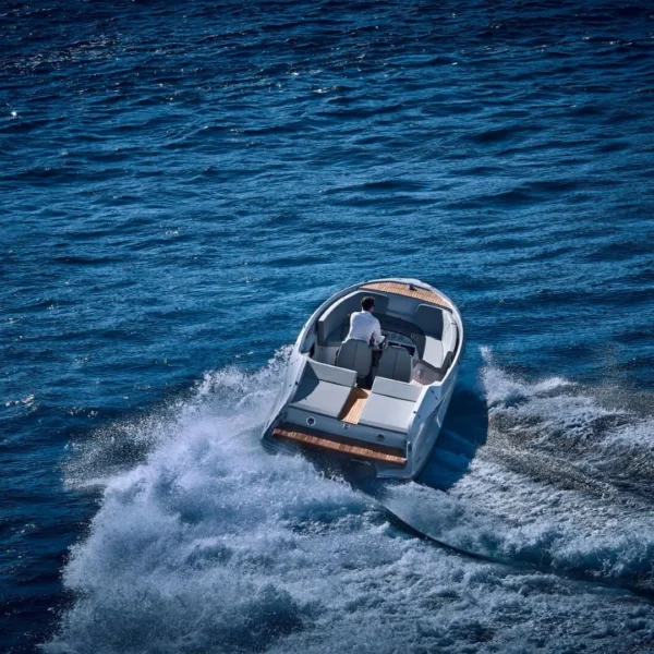 Frauscher 858 Fantom Air luxury deck Mallorca