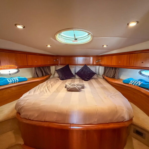 Master cabin of Sunseeker 50 yacht Pylos with premium furnishings Mallorca charter