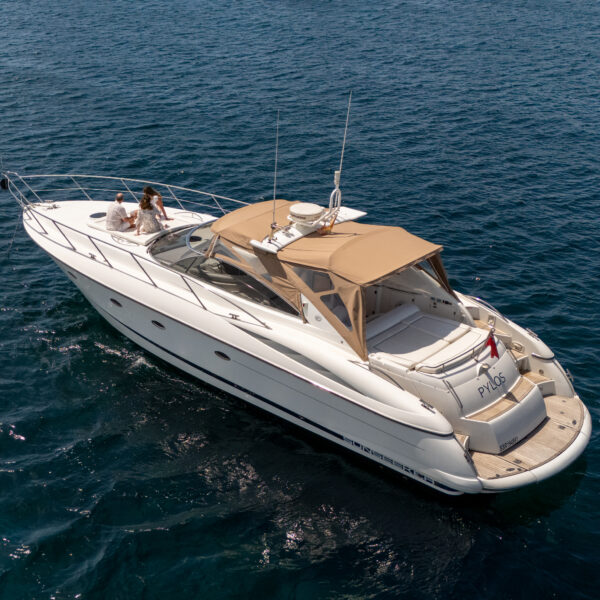 Exterior view of Sunseeker 50 yacht Pylos in Mallorca for luxury charter