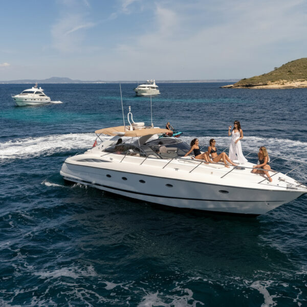 Sunseeker 50 luxury yacht Pylos available for charter in Mallorca with elegant design and spacious deck